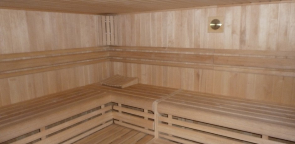 Die Sauna und das Dampfbad bieten auch an kälteren Tagen eine warmen Ort zum Entspannen.